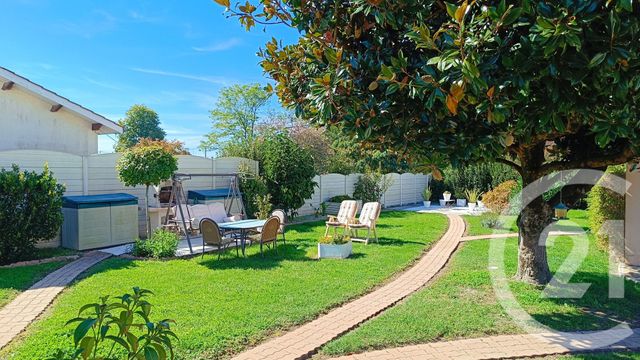 Maison à vendre - 4 pièces - 120,22 m2 - Talais - 33 - AQUITAINE