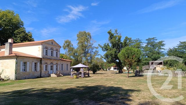 Afficher la photo en grand Maison à vendre - 7 pièces - 253,70 m2 - St Vivien De Medoc - 33 - AQUITAINE