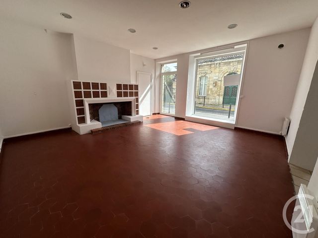 Appartement Local à louer - 1 pièce - 45 m2 - St Vivien De Medoc - 33 - AQUITAINE