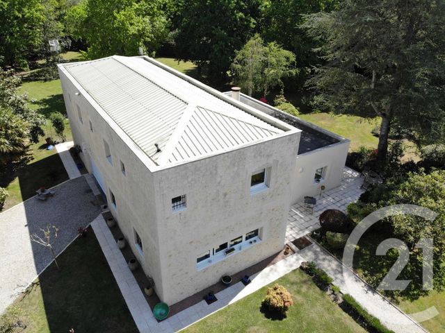 Maison à vendre - 7 pièces - 227,10 m2 - Lesparre Medoc - 33 - AQUITAINE