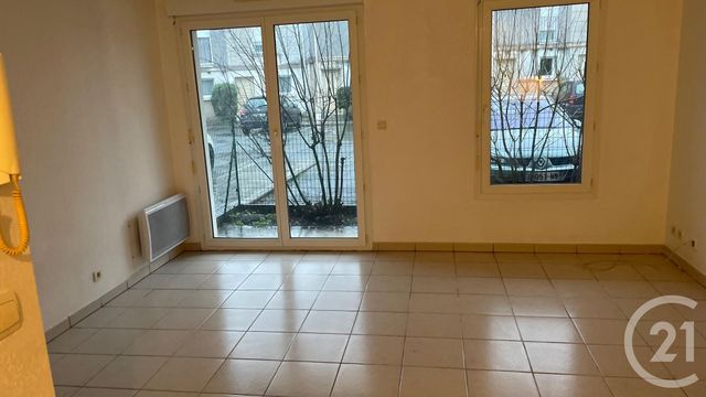 Appartement F1 à louer - 1 pièce - 28,37 m2 - Lesparre Medoc - 33 - AQUITAINE