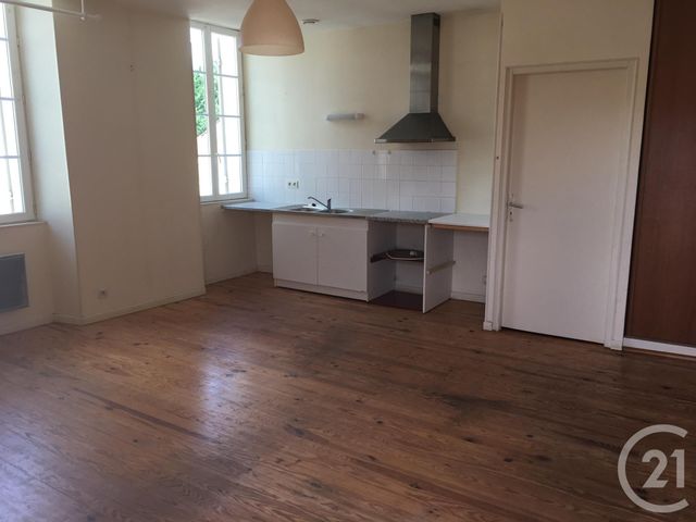 Appartement F2 à louer - 2 pièces - 51,88 m2 - Lesparre Medoc - 33 - AQUITAINE