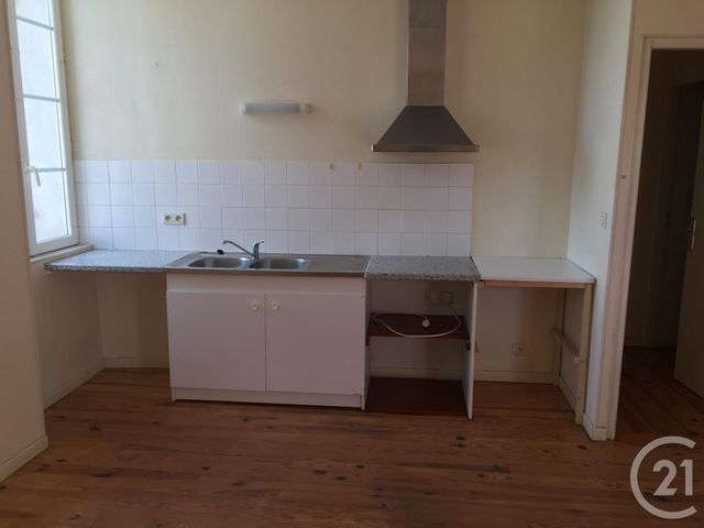 Appartement F2 à louer - 2 pièces - 51,88 m2 - Lesparre Medoc - 33 - AQUITAINE