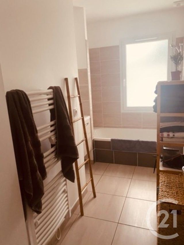 Maison &agrave; louer - 4 pi&egrave;ces - 96,68 m2 - St Laurent Medoc - 33 - AQUITAINE