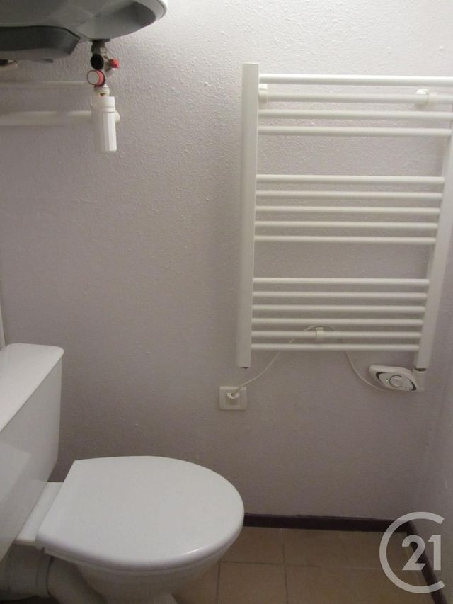 Appartement F2 &agrave; louer - 2 pi&egrave;ces - 27,38 m2 - Hourtin - 33 - AQUITAINE