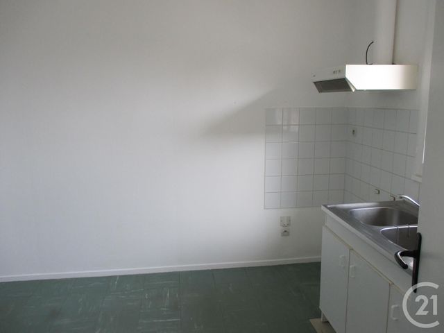 Maison &agrave; louer - 4 pi&egrave;ces - 99,22 m2 - Lesparre Medoc - 33 - AQUITAINE