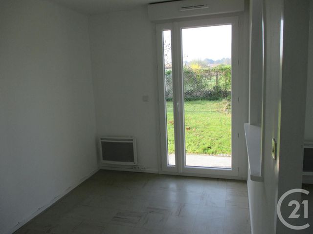 Maison &agrave; louer - 4 pi&egrave;ces - 99,22 m2 - Lesparre Medoc - 33 - AQUITAINE