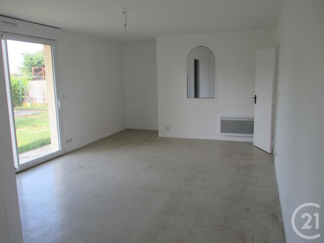 Maison &agrave; louer - 4 pi&egrave;ces - 99,22 m2 - Lesparre Medoc - 33 - AQUITAINE