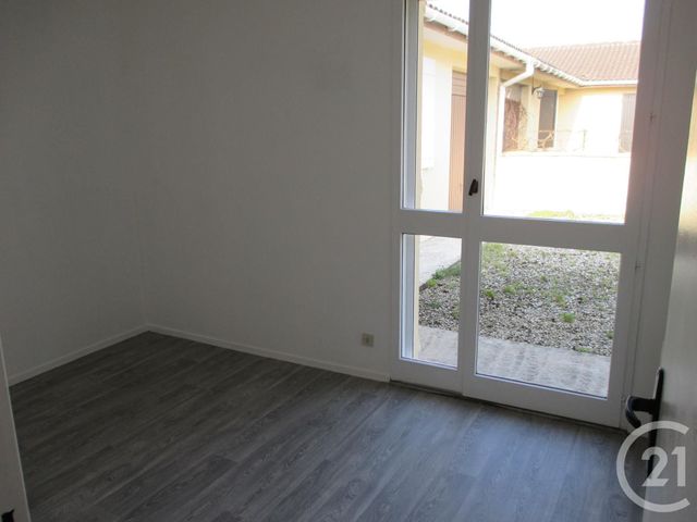 Maison &agrave; louer - 4 pi&egrave;ces - 99,22 m2 - Lesparre Medoc - 33 - AQUITAINE