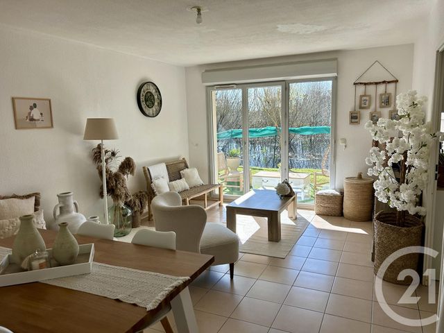 Appartement F4 &agrave; louer - 4 pi&egrave;ces - 78,23 m2 - Lesparre Medoc - 33 - AQUITAINE