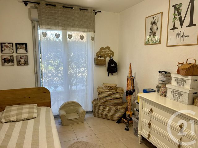 Appartement F4 &agrave; louer - 4 pi&egrave;ces - 78,23 m2 - Lesparre Medoc - 33 - AQUITAINE