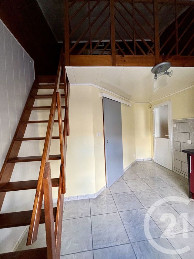 Appartement Studio &agrave; louer - 1 pi&egrave;ce - 15,52 m2 - Lesparre Medoc - 33 - AQUITAINE