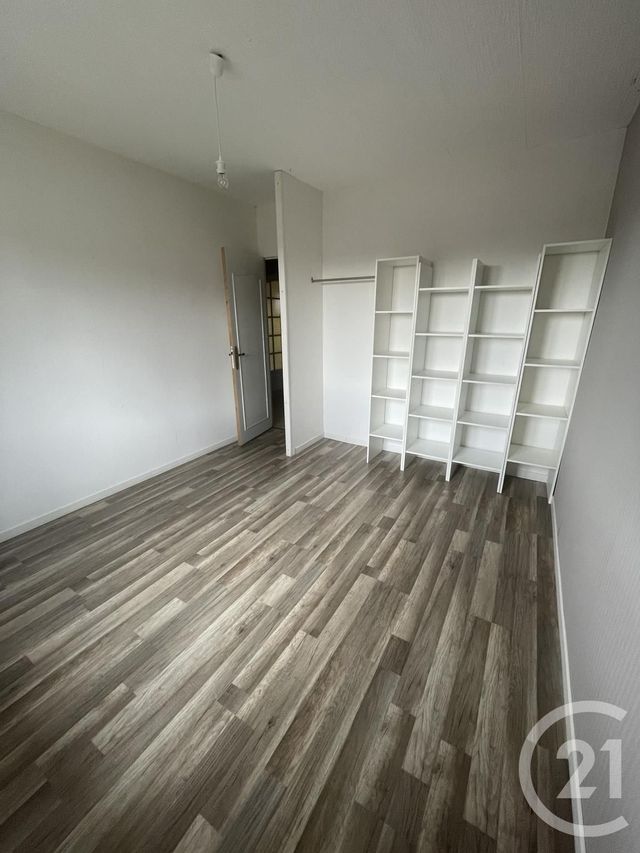 Appartement F5 &agrave; louer - 5 pi&egrave;ces - 130,60 m2 - Margaux Cantenac - 33 - AQUITAINE
