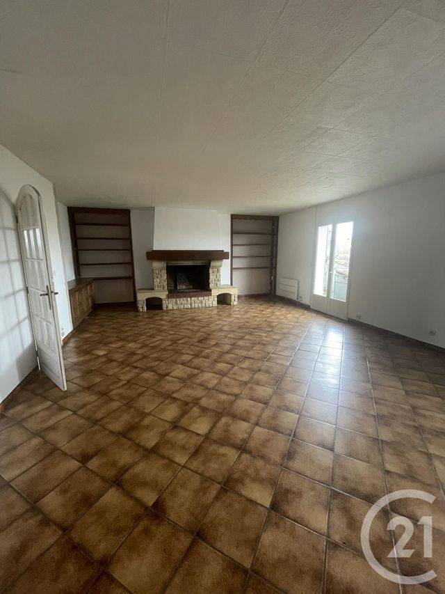 Appartement F5 &agrave; louer - 5 pi&egrave;ces - 130,60 m2 - Margaux Cantenac - 33 - AQUITAINE