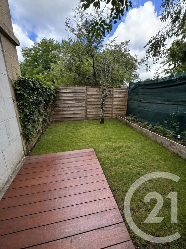 Appartement Duplex &agrave; louer - 3 pi&egrave;ces - 59,94 m2 - Lesparre Medoc - 33 - AQUITAINE
