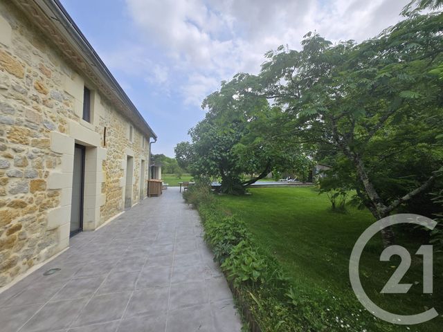 Maison &agrave; vendre - 7 pi&egrave;ces - 333,65 m2 - Jau Dignac Et Loirac - 33 - AQUITAINE