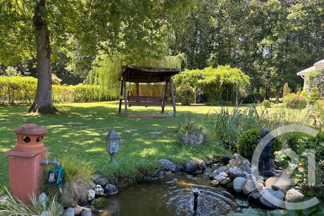 Afficher la photo en grand Maison à vendre - 9 pièces - 147 m2 - Jau Dignac Et Loirac - 33 - AQUITAINE