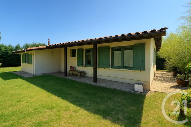Maison à vendre - 5 pièces - 90 m2 - Jau Dignac Et Loirac - 33 - AQUITAINE